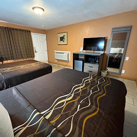 New Corral Motel Викторвил Екстериор снимка