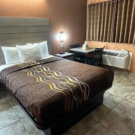 New Corral Motel Викторвил Екстериор снимка