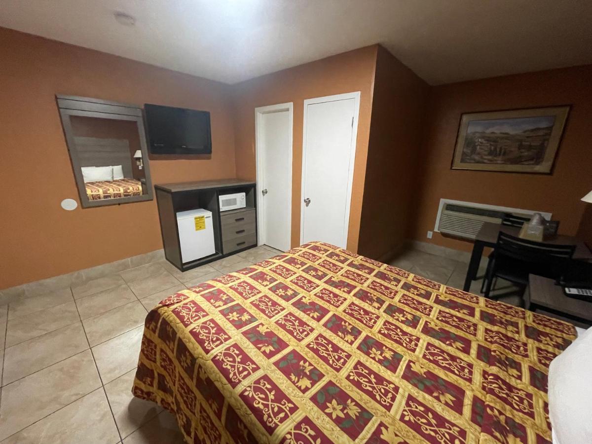New Corral Motel Викторвил Екстериор снимка