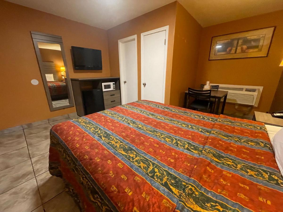 New Corral Motel Викторвил Екстериор снимка