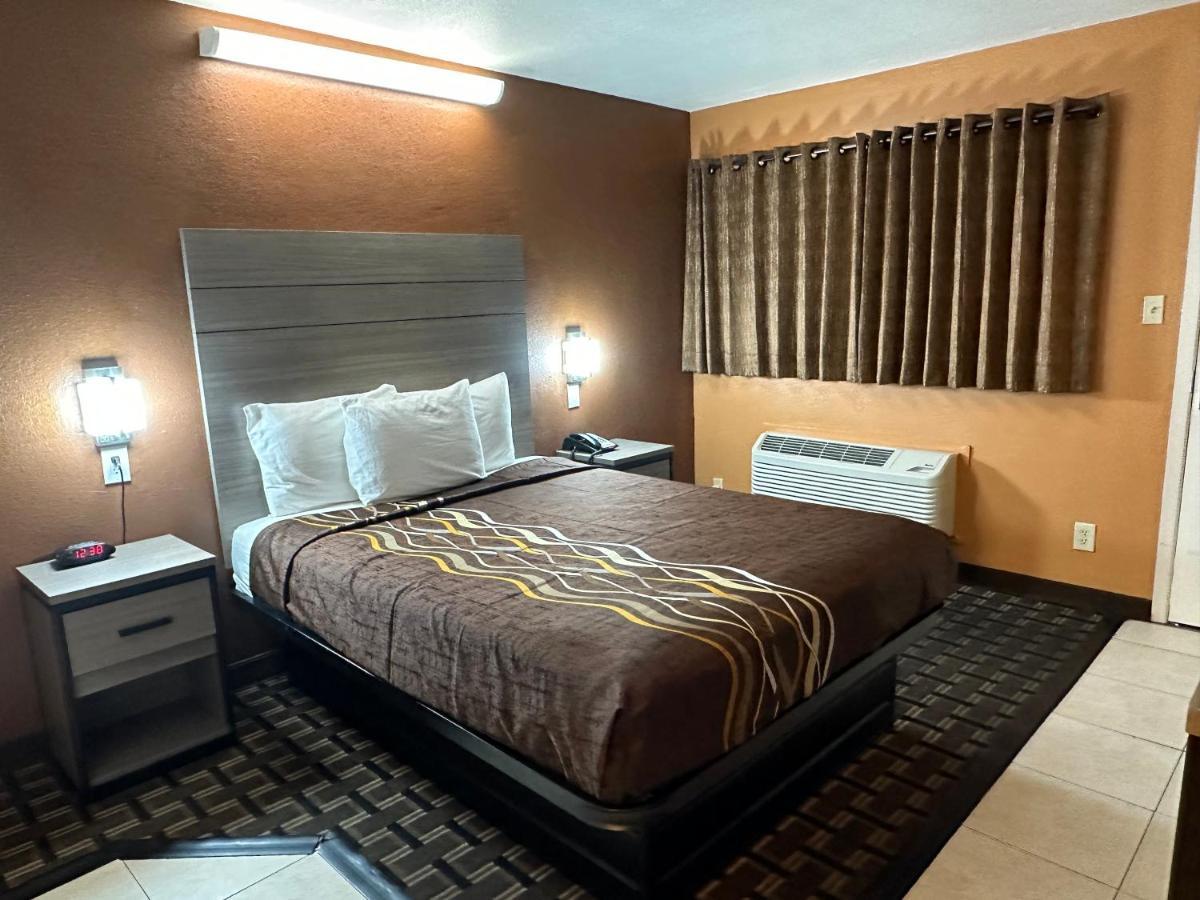 New Corral Motel Викторвил Екстериор снимка