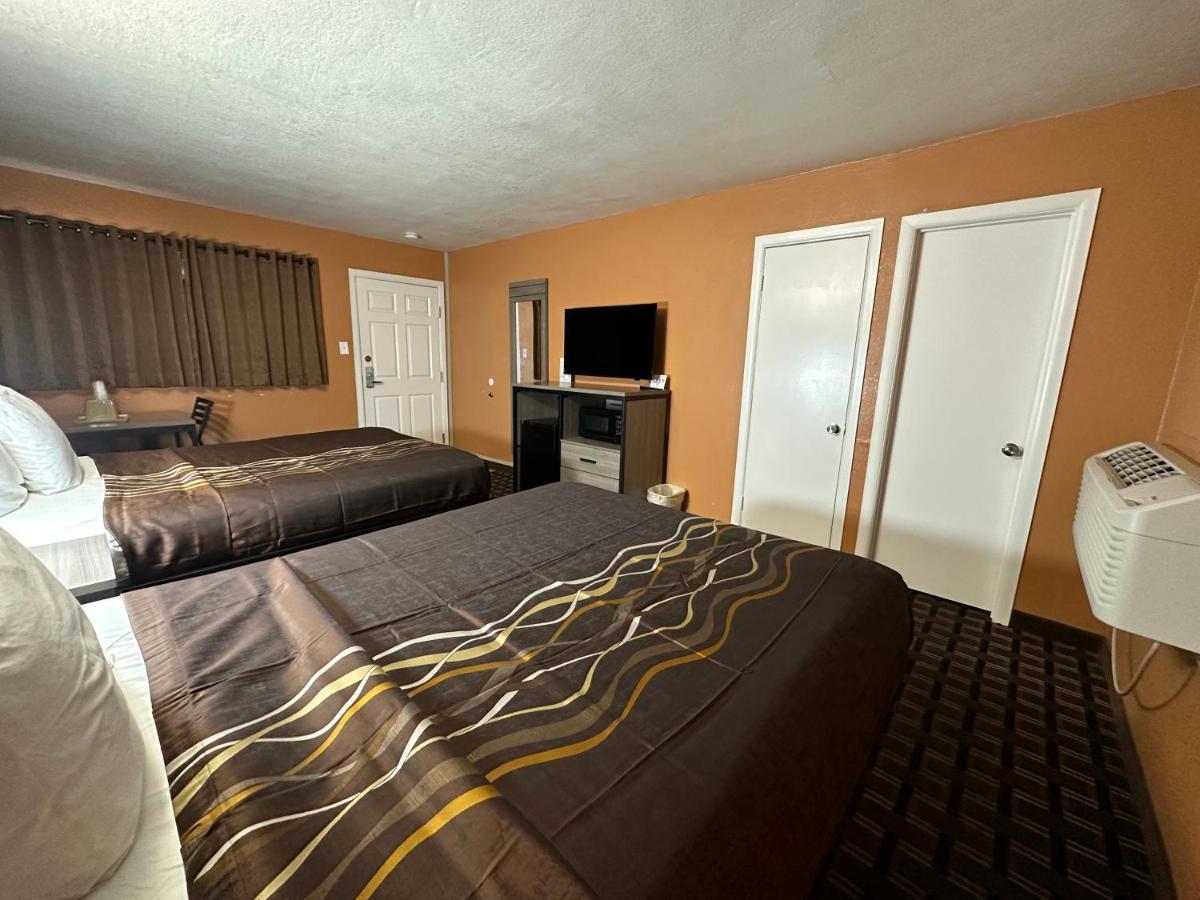 New Corral Motel Викторвил Екстериор снимка