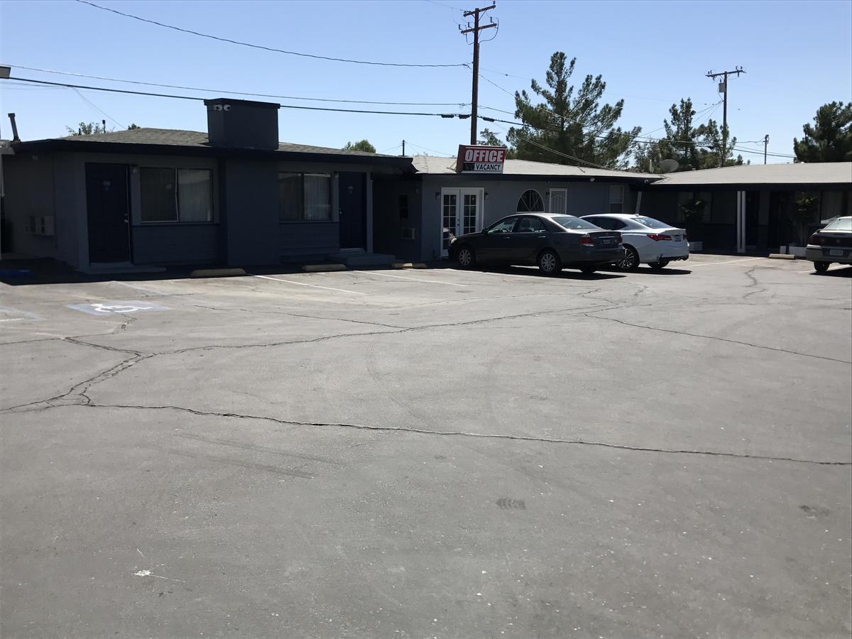 New Corral Motel Викторвил Екстериор снимка